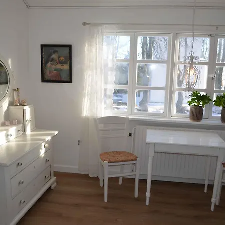 Large In Seaside Style Villa